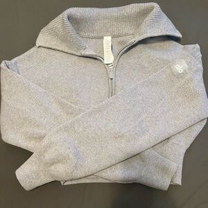 ALO Yoga Women’s Gray Zip-Up Sweater
